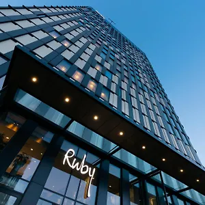 https://crowne-plaza-amsterdam-qo.amsterdamhotelsnl.com